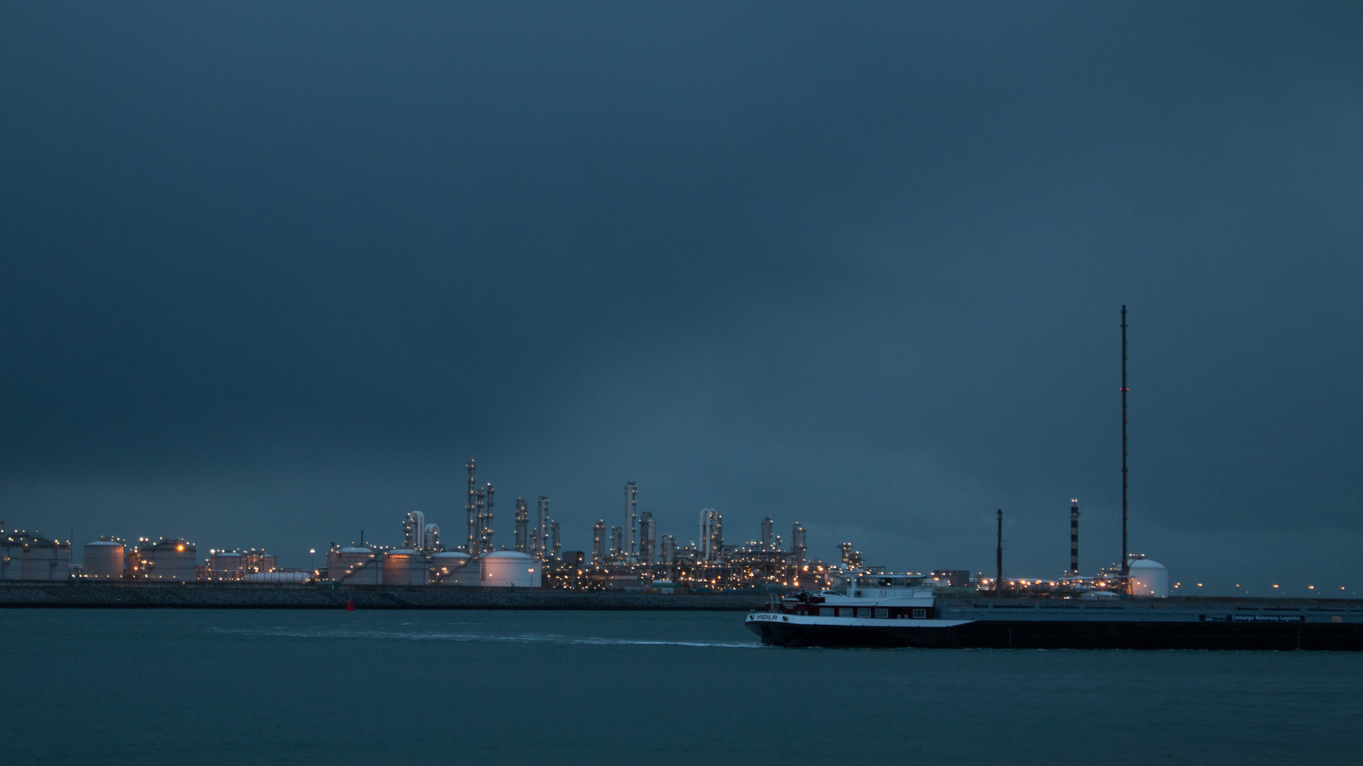 Nightfall at Maasvlakte Port