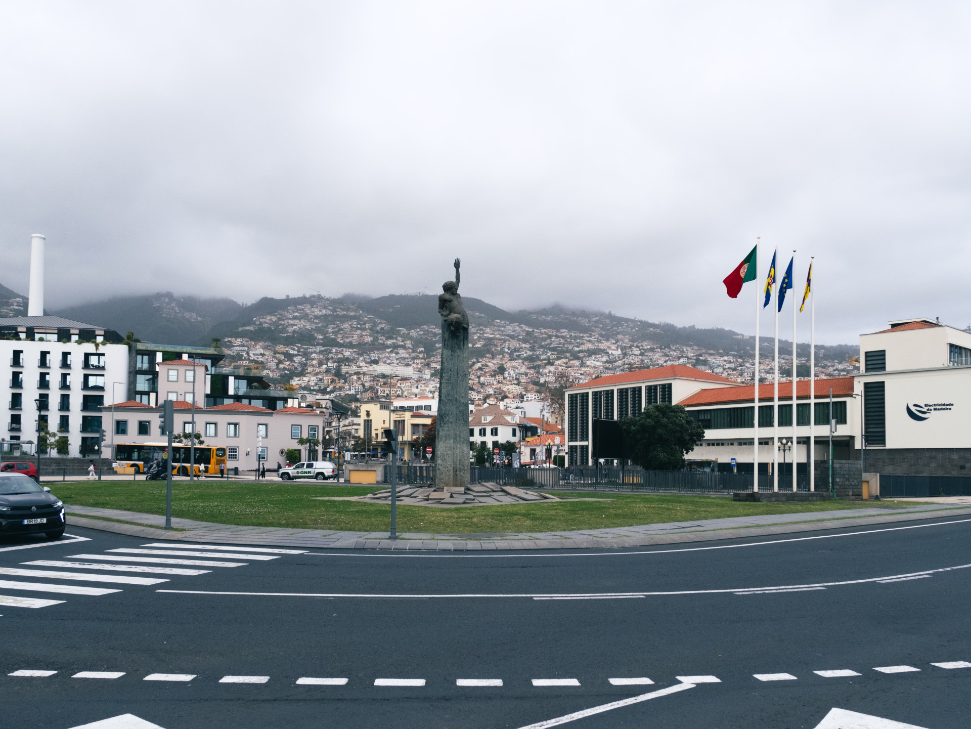 Monument to Autonomy (Monumento à Autonomia), Funchal
